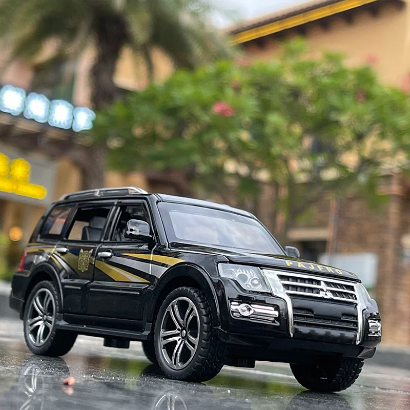 1:32 Mitsubishis PAJERO SUV Alloy Car Model Diecast Metal Toy Off-road Vehicles Car Model High Simulation Sound Light Kids Gifts Black - IHavePaws