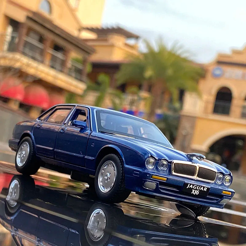 1:32 XJ6 Classic Car Alloy Car Model Diecasts & Toy Vehicles Metal Toy Car Model High Simulation Collection Kids Toy Gift Blue - IHavePaws