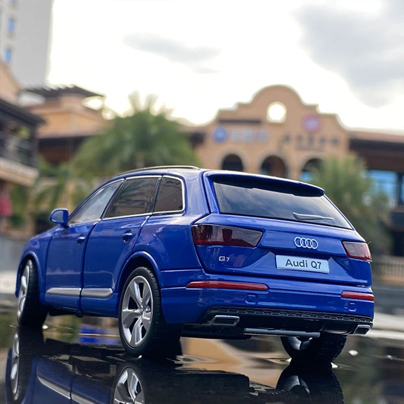 1:32 AUDI Q7 SUV Alloy Car Model Diecast & Toy Vehicles Metal Toy Car Model Collection High Simulation Sound and Light Kids Gift - IHavePaws