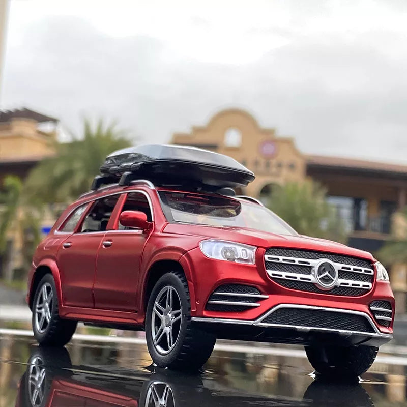 1:32 GLS GLS580 SUV Alloy Car Model Diecasts Metal Toy Vehicles Car Model Simulation Sound and Light Collection Red with suitcase - IHavePaws