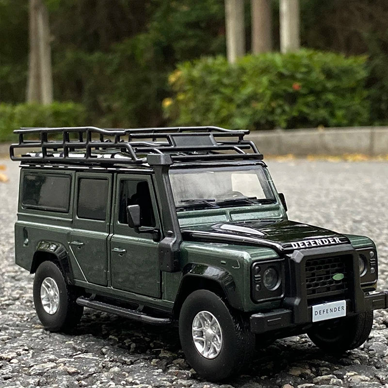 1:32 Range Rover Defender Alloy Car Model Diecast & Toy Metal Off-Road Vehicles Car Model Simulation Sound Light Childrens Gifts Green - IHavePaws