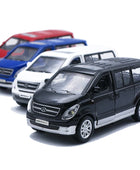 1:32 Hyundai H-1 Grand Starex MPV Alloy Car Model Diecasts Metal Toy Car Model Simulation Sound and Light Collection Kids Gifts