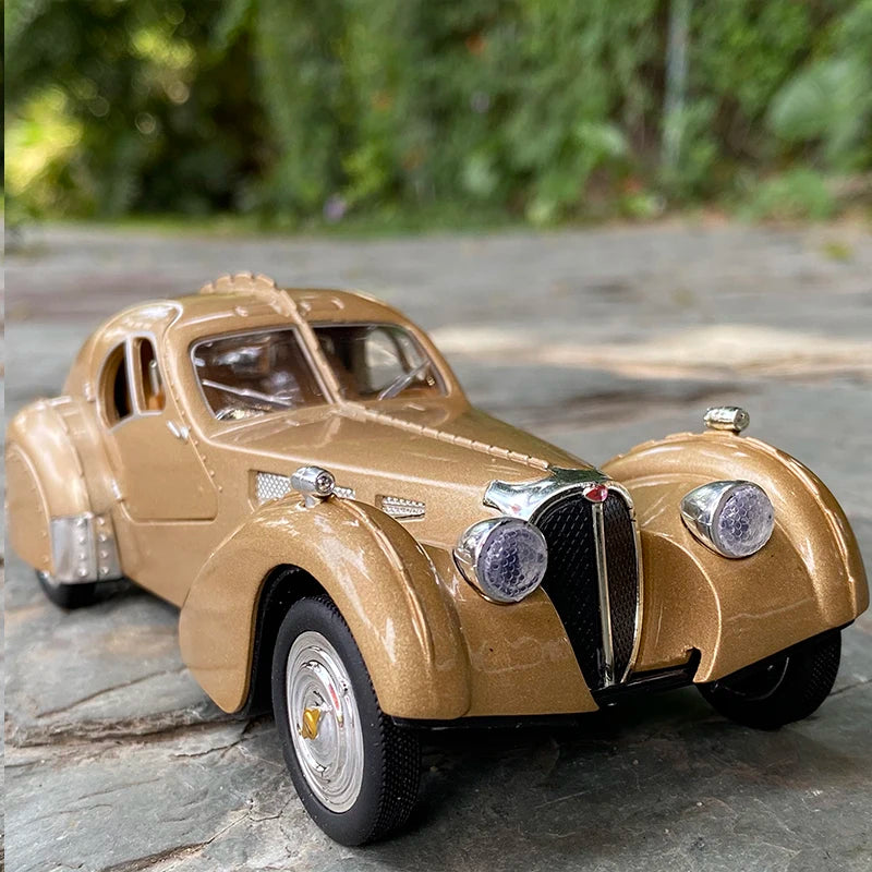 1:28 Bugatti TYPE 57SC Classic Car Alloy Car Model Diecasts Metal Toy Retro Vehicles Car Model Simulation Collection Kids Gift Yellow 2 - IHavePaws
