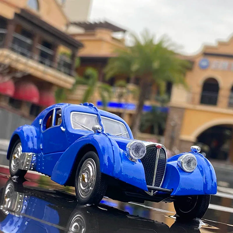 1:28 Bugatti TYPE 57SC Classic Car Alloy Car Model Diecasts Metal Toy Retro Vehicles Car Model Simulation Collection Kids Gift - IHavePaws
