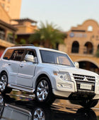 1:32 Mitsubishis PAJERO SUV Alloy Car Model Diecast & Toy Vehicle Metal Car Model Collection Sound and Light Simulation Kid Gift - IHavePaws