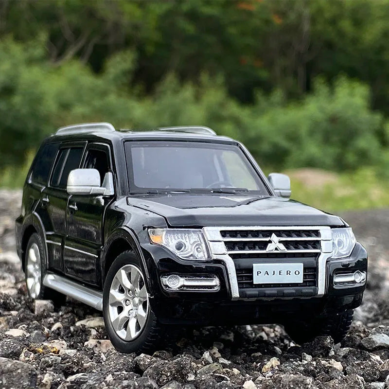 1:32 Mitsubishis PAJERO SUV Alloy Car Model Diecast & Toy Vehicle Metal Car Model Collection Sound and Light Simulation Kid Gift Black - IHavePaws