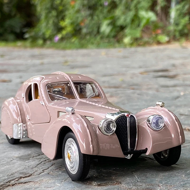 1:28 Bugatti TYPE 57SC Classic Car Alloy Car Model Diecasts Metal Toy Retro Vehicles Car Model Simulation Collection Kids Gift Pink 1 - IHavePaws