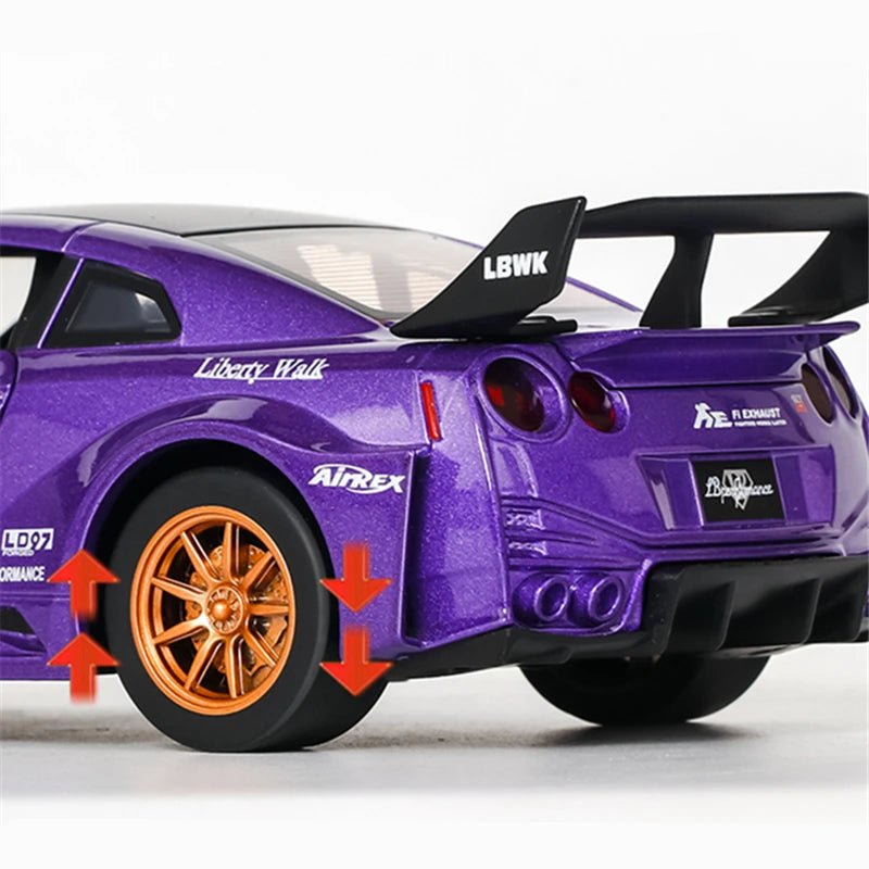 1:24 Skyline Ares Nissan GTR CSR2 Alloy Sports Car Model Diecast Metal Racing Car Model Simulation Sound and Light Kids Toy Gift
