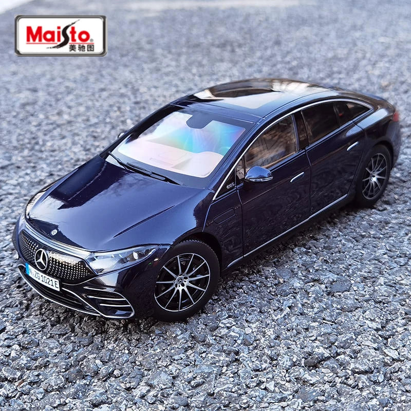 Maisto 1:27 2022 Mercedes-Benz EQS New Energy Car Model Diecast Alloy Metal Toy Vehicles Car Model Simulation Childrens Toy Gift