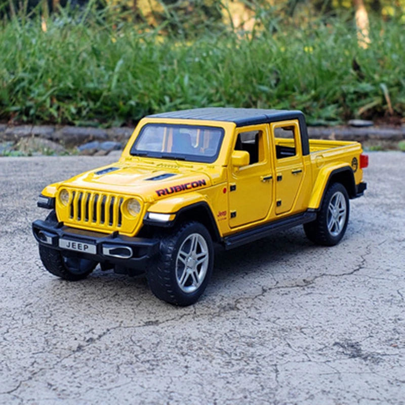 1:32 Jeep Wrangler Gladiator Alloy Pickup Model Diecasts Metal Toy Off-road Vehicles Car Model Simulation Collection Kids Gift Yellow - IHavePaws