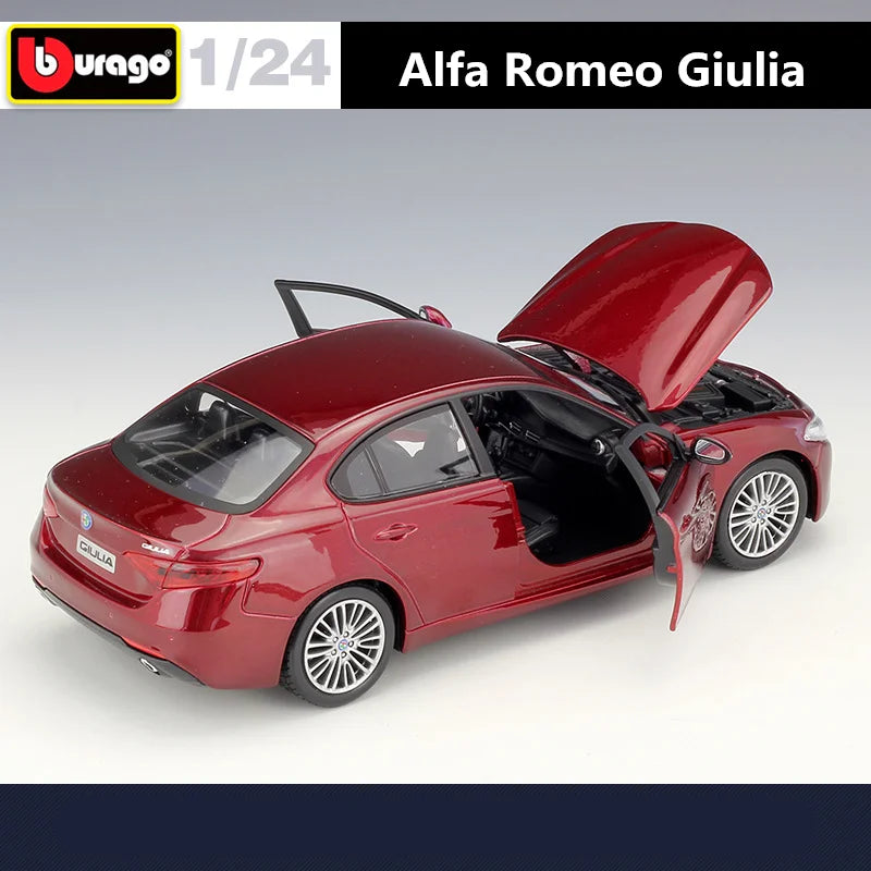 Bburago 1:24 Alfa Romeo Giulia Alloy Car Model Diecast Metal Vehicles Car Model Simulation Collection Boy Toy For Childrens Gift