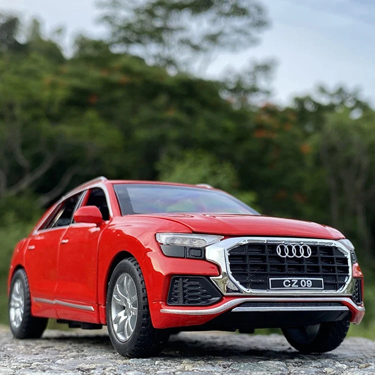 1:32 AUDI Q8 SUV Alloy Car Model Diecast Metal Vehicles Car Model Collection High Simulation Red - IHavePaws