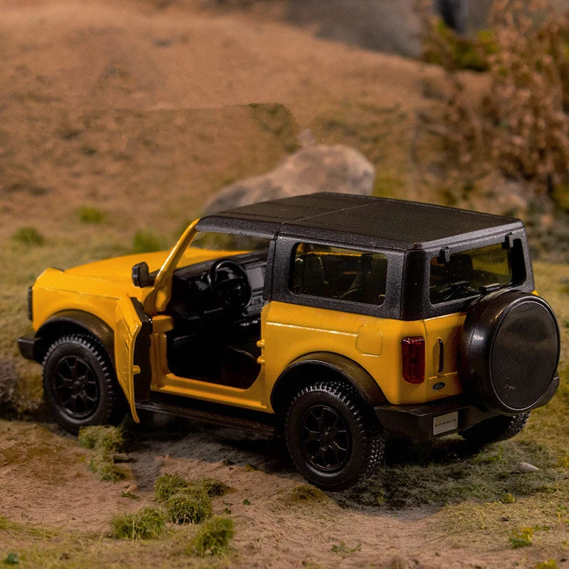 1:36 Ford Bronco Lima Alloy Car Model Diecasts Metal Off-road Vehicles Car Model High Simulation Collection Childrens Toys Gift