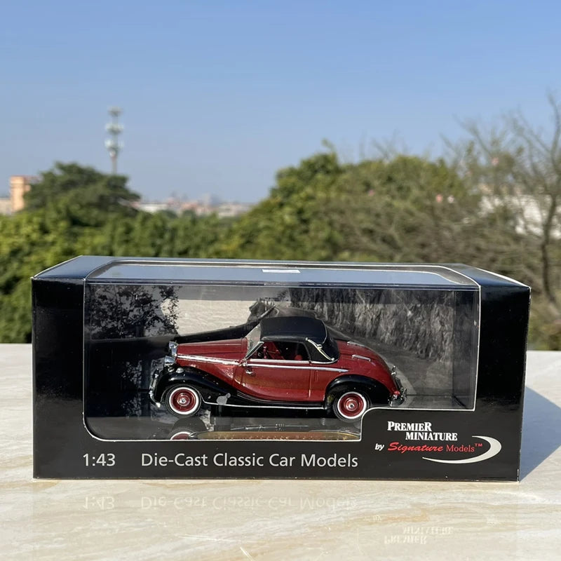 1/43 Classical Old Car Alloy Car Model Diecasts Metal Retro Vintage Car Vehicles Model High Simulation Collection Childrens Gift E retail box - IHavePaws