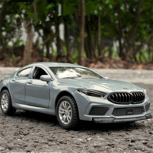 1/32 M8 MH8 Coupe Alloy Car Model Diecast Metal Toy Vehicles Car Model Simulation Sound and Light Collection Childrens Toys Gift