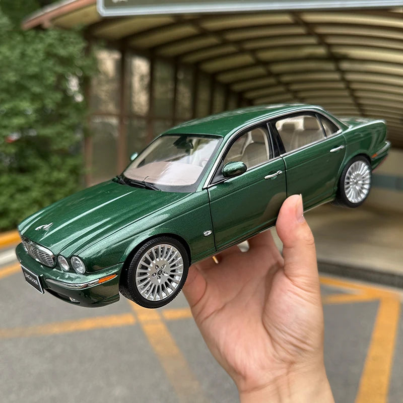 Almost Real AR 1/18 Jaguar XJ6 X350 Car models give gifts to friends Adult toys Birthday gifts to friends Company show metal Green - IHavePaws