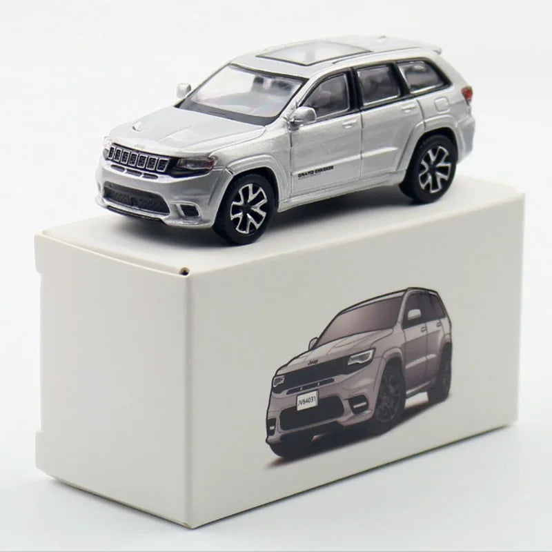 1:64 Jeep Grand Cherokee SUV Alloy Car Model Diecast Metal Toy Off-road Vehicles Car Model Simulation Miniature Scale Kids Gift Silvery 2 - IHavePaws
