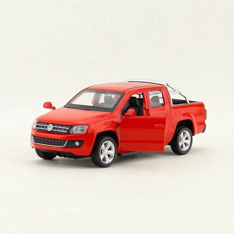 1:46 Volkswagen Amarok Alloy Pickup Car Model Diecast Metal Vehicles Car Model Miniature Scale High Simulation Children Toy Gift