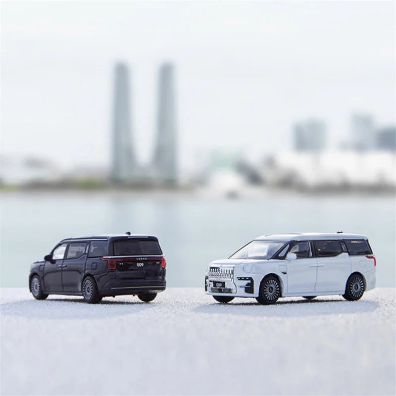 1:64 ZEEKR 009 MPV Alloy Car Model High Simulation Diecast Metal Miniature Scale Vehicles Car Model Collection Children Toy Gift - IHavePaws