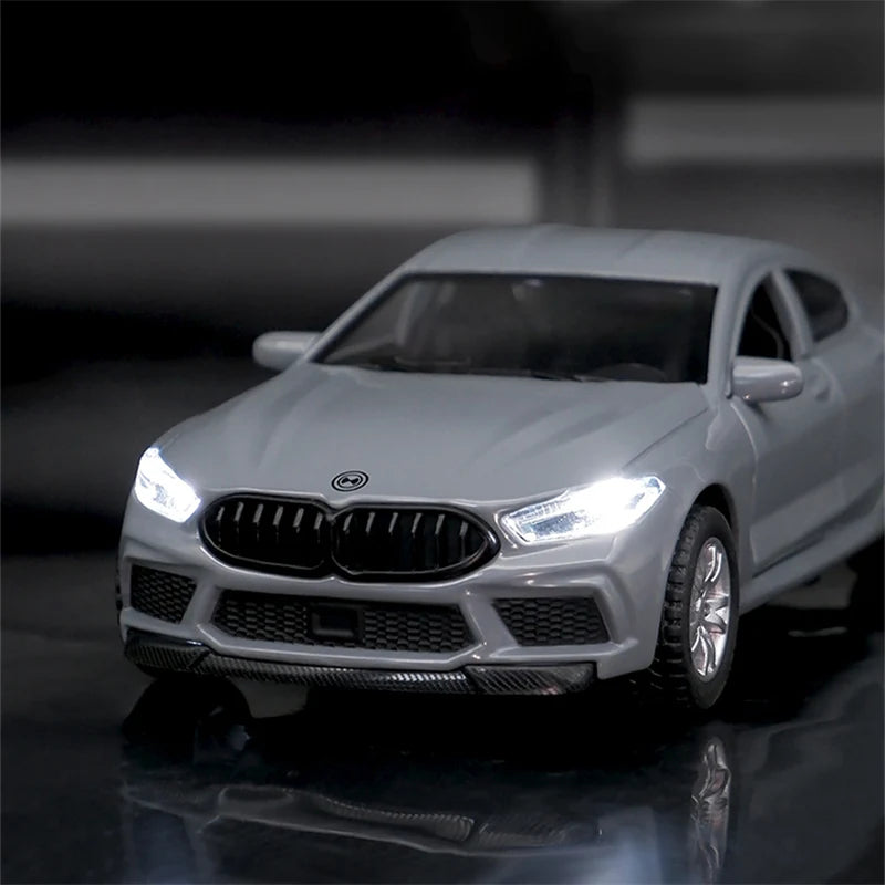 1/32 M8 MH8 Coupe Alloy Car Model Diecast Metal Toy Vehicles Car Model Simulation Sound and Light Collection Childrens Toys Gift