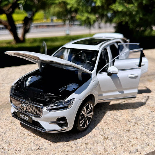 New 1:18 2023 XC60 SUV Alloy Car Model Diecast Metal Toy Vehicles Car Model High Simulation Collection Childrens Gift Decoration