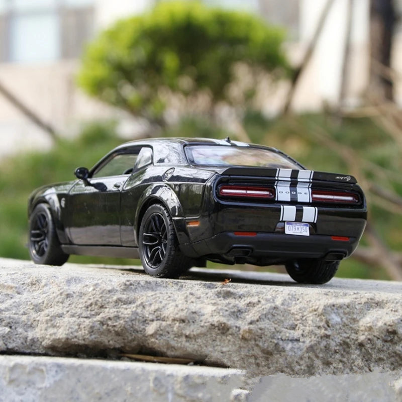 1/24 DODGE Challenger Hellcat SRT Alloy Sports Car Model Diecasts Metal Simulation Race Car Model Collection Childrens Toys Gift - IHavePaws