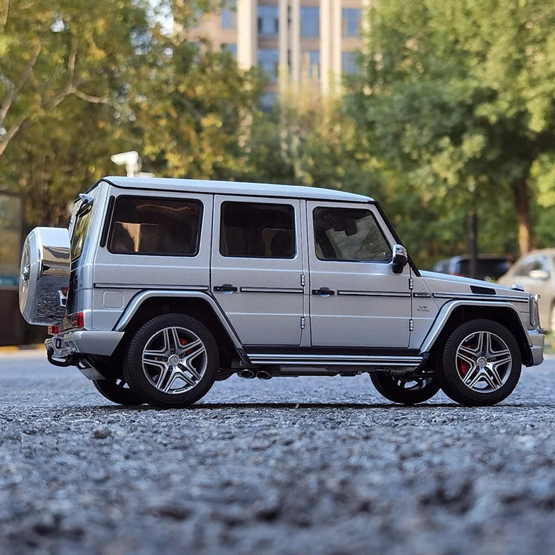 Almost Real AR 1:18 2015 for Mercedes-Benz G63 AMG (W463) SUV car model off-road vehicle collection display gift - IHavePaws