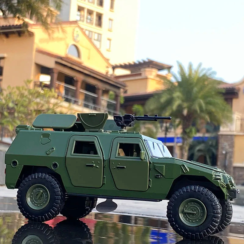1:28 Military Alloy Armored Car Model Diecasts Police Off-road Vehicles Car Model Metal Explosion Proof Car Model Kids Toys Gift