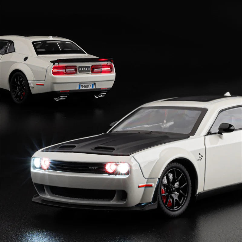 1:24 Dodge Challenger SRT Hellcat Alloy Racing Car Model Diecast Metal Sports Car Model Simulation Sound and Light Kids Toy Gift