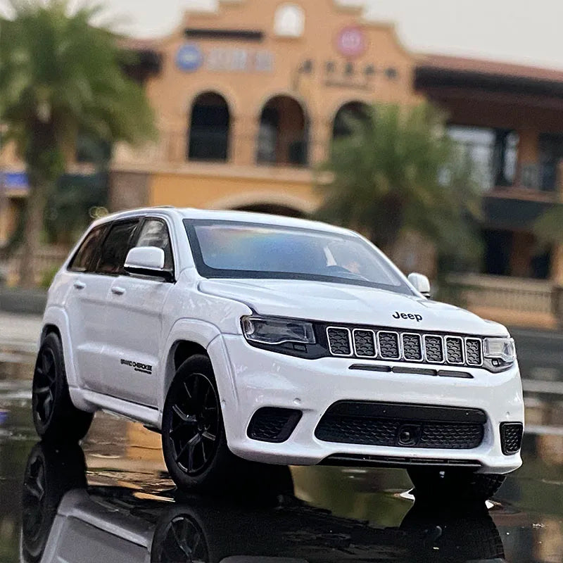 1:32 Jeep Grand Cherokee Alloy Car Model Diecasts & Toy Off-road Vehicles Metal Car Model Simulation Sound and Light Kids Gifts White - IHavePaws