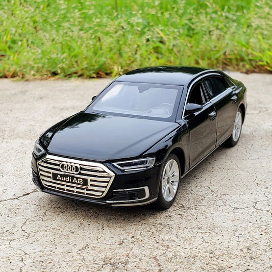 1:32 AUDI A8 Alloy Car Model Diecast & Toy Vehicles Metal Toy Car Model High Simulation Sound and Light Collection Kids Toy Gift