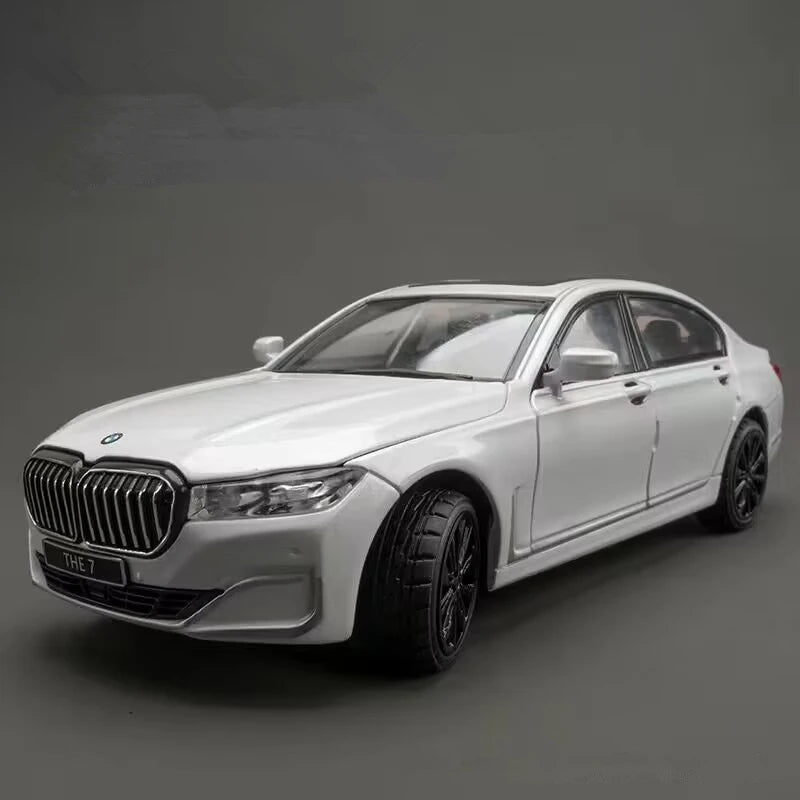1/24 BMW7 Series 760 LI Alloy Car Model Diecasts Metal Vehicles Car Model High Simulation Sound and Light Collection Kids Toys Gift White 2 - IHavePaws