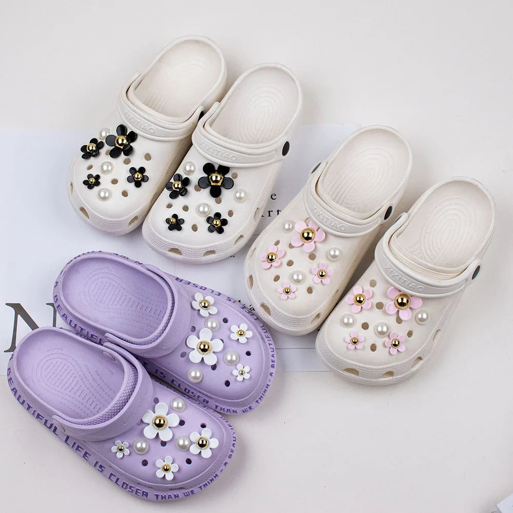 Shoes Charms for Crocs Ready To Put on White Daisy Sunflower Combination Suit Shoe Buckle Girlish Hole Shoes Accessories - IHavePaws