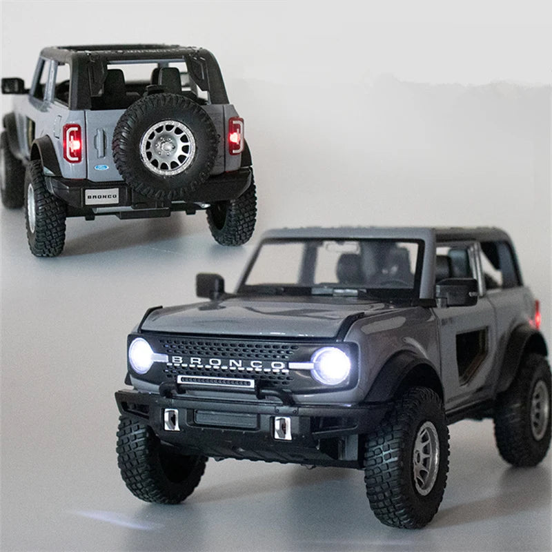 1:30 Ford Bronco Lima Alloy Car Model Diecast Metal Off-road Vehicles Car Model Simulation Sound Light Collection Kids Toys Gift - IHavePaws