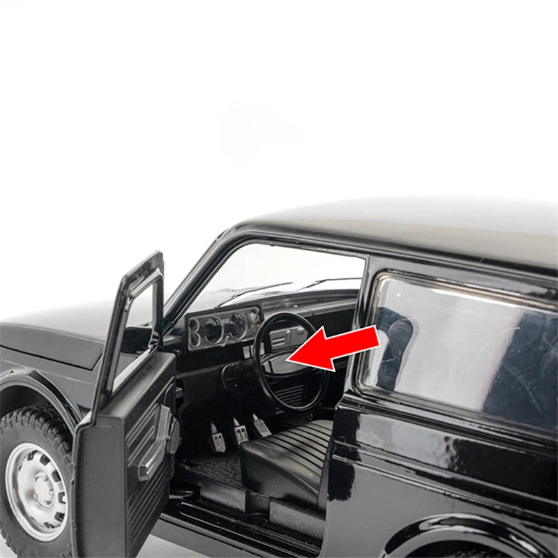 1:20 LADA NIVA Alloy Classic Car Model Diecast Metal Toy Vehicles Car Model Simulation Sound and Light Collection Childrens Gift