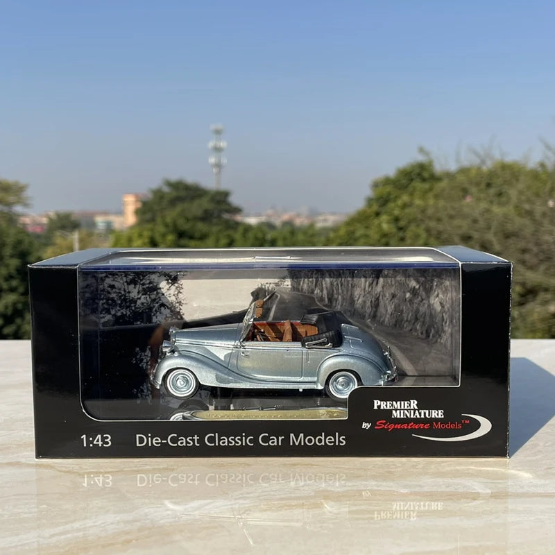 1/43 Classical Old Car Alloy Car Model Diecasts Metal Vehicles Retro Vintage Car Model High Simulation Collection Childrens Gift B Original box - IHavePaws