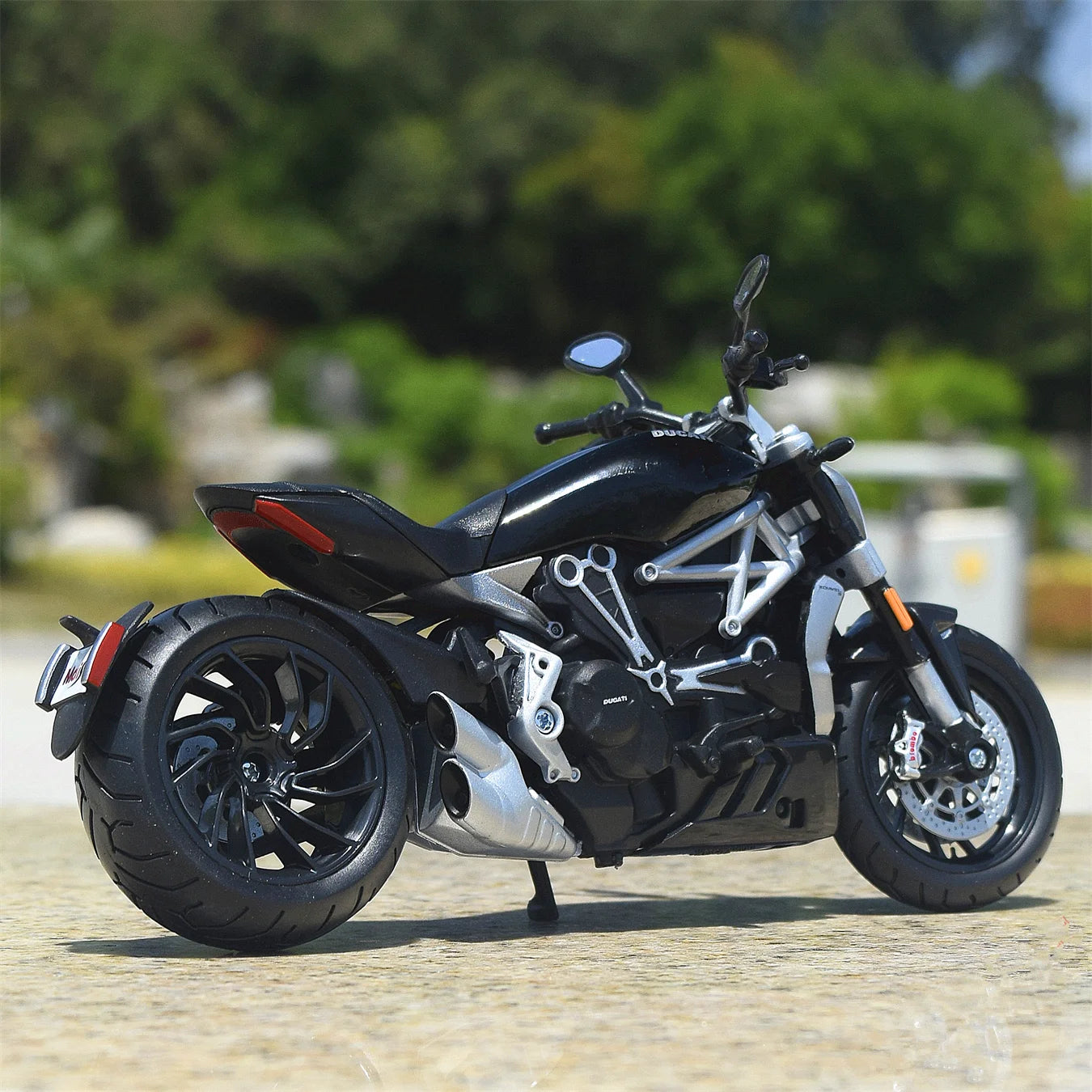 Maisto 1:12 2021 DUCATI X Diavel S Alloy Racing Motorcycle Model Diecast Metal Street Sports Motorcycle Model Childrens Toy Gift