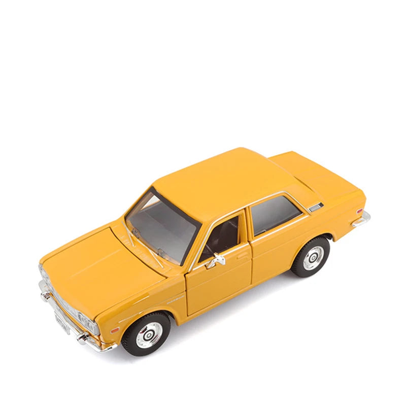 Maisto 1:24 1971 Datsun 510 Alloy Sports Car Model Diecast Metal Toy Race Vehicles Car Model Simulation Collection Children Gift