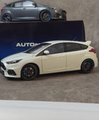 Autoart 1:18 Ford Focus RS 2016 Car scale model