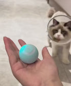 Elektrisk smart katteboldlegetøj – automatisk rullende og interaktiv til træning og indendørs legetid 